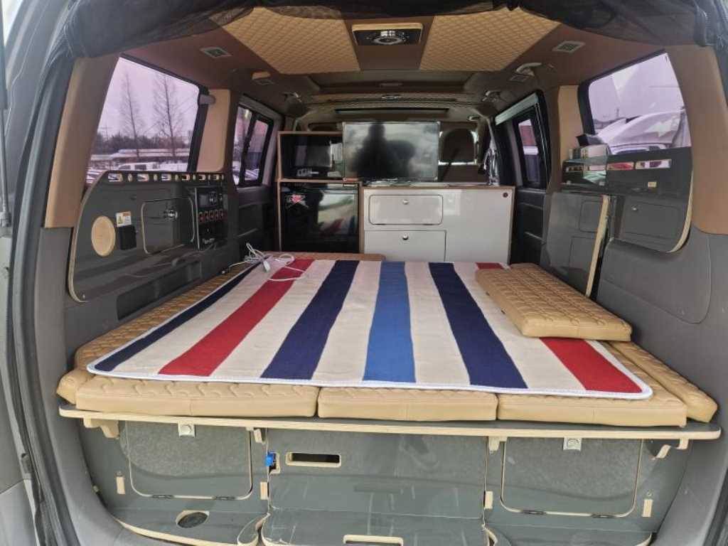 HYUNDAI Starex - Vista 12