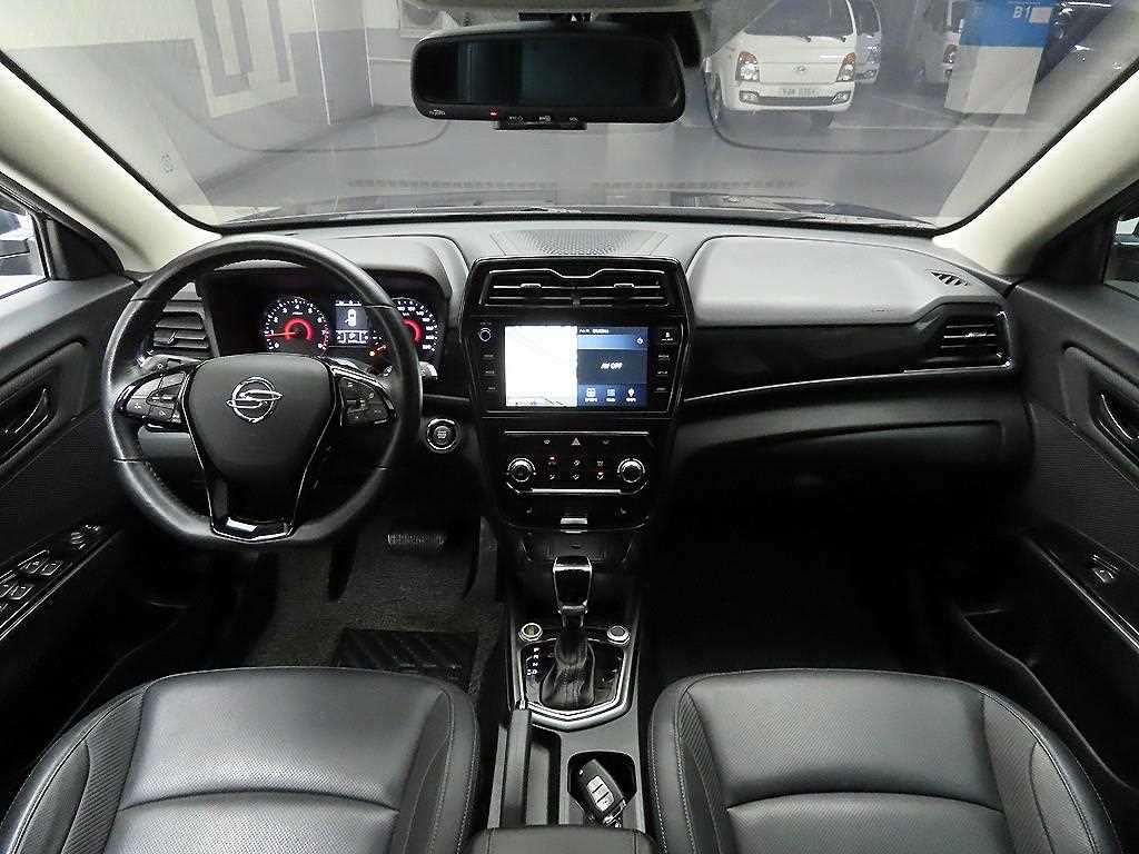 Ssangyong Tivoli - Vista 8