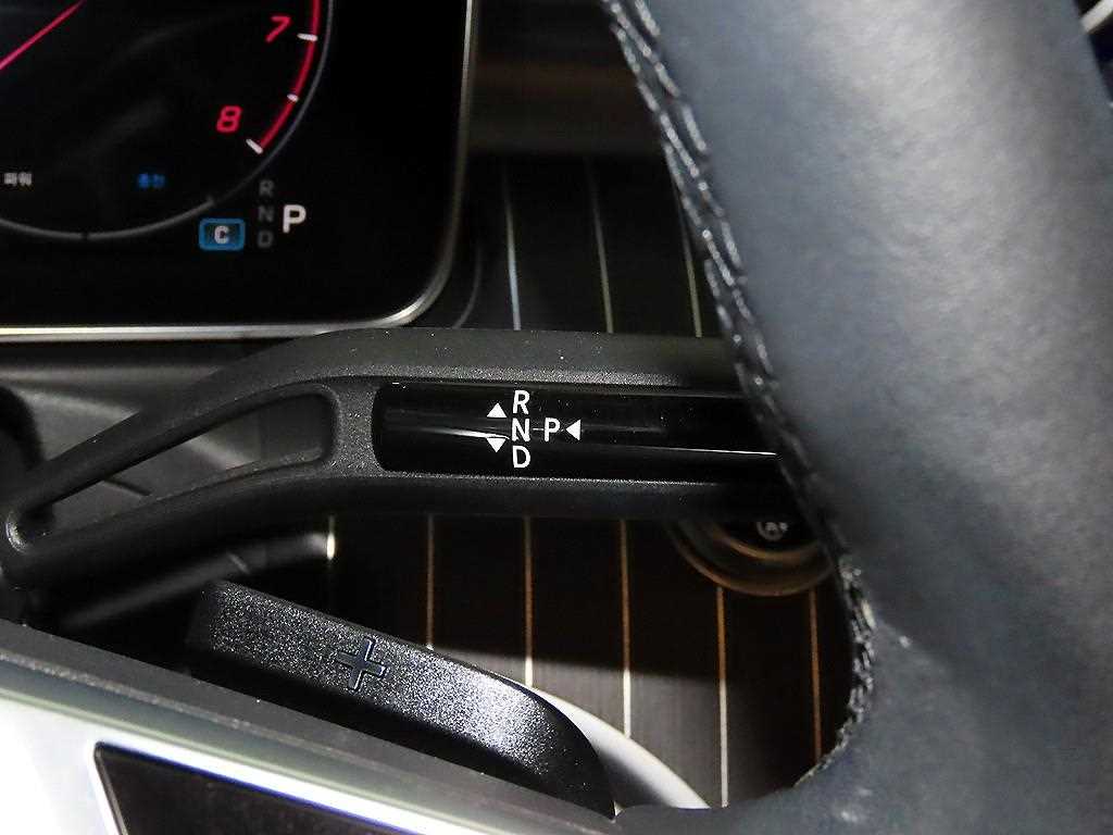 Mercedes Benz C Class - Vista 12