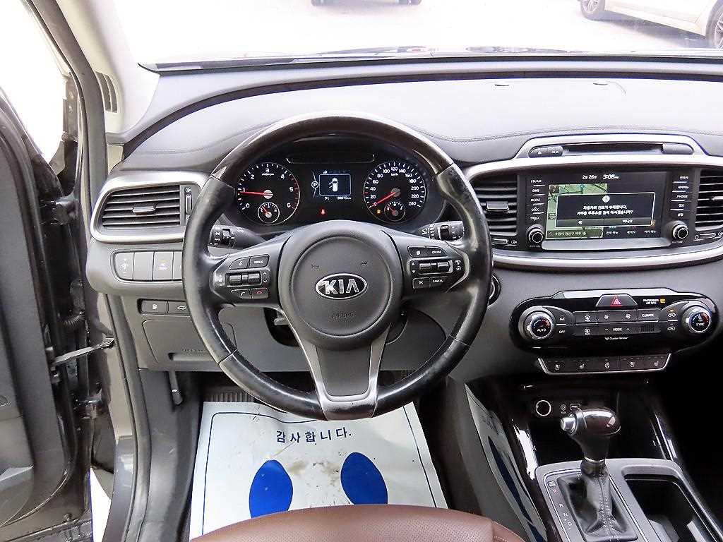 KIA Sorento - Vista 8