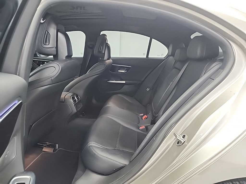 Mercedes Benz C Class - Vista 12