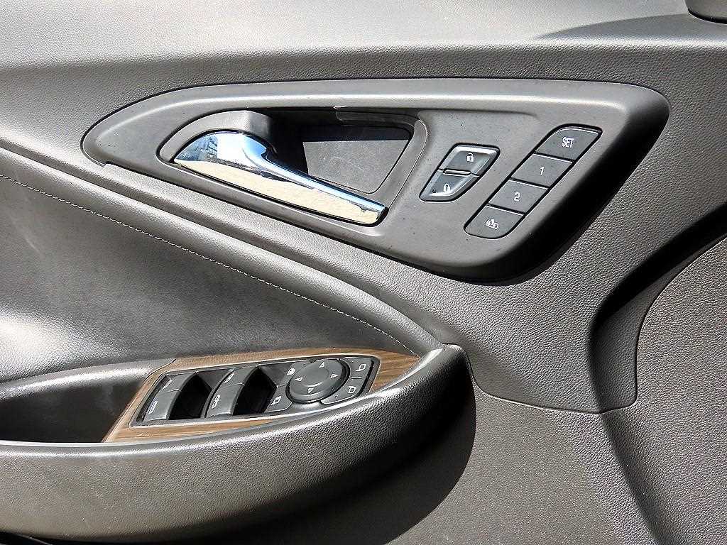 Chevrolet Malibu - Vista 11