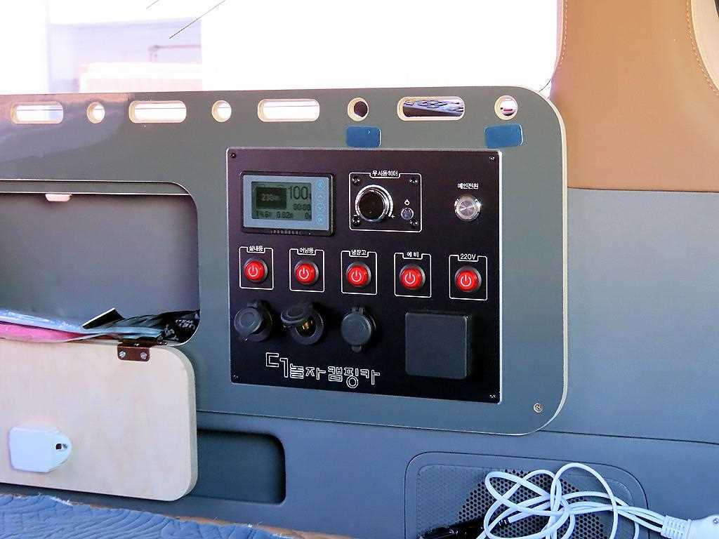 HYUNDAI Starex - Vista 11