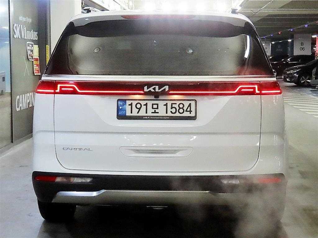 KIA Carnival - Vista 5