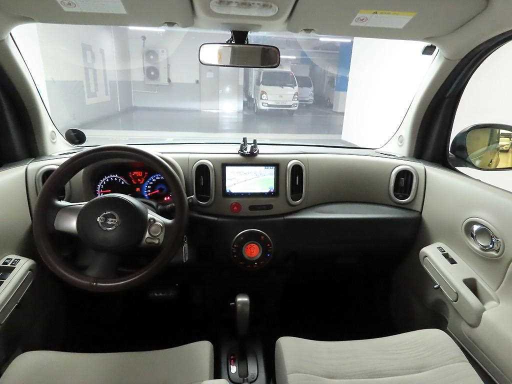 Nissan Cube - Vista 7