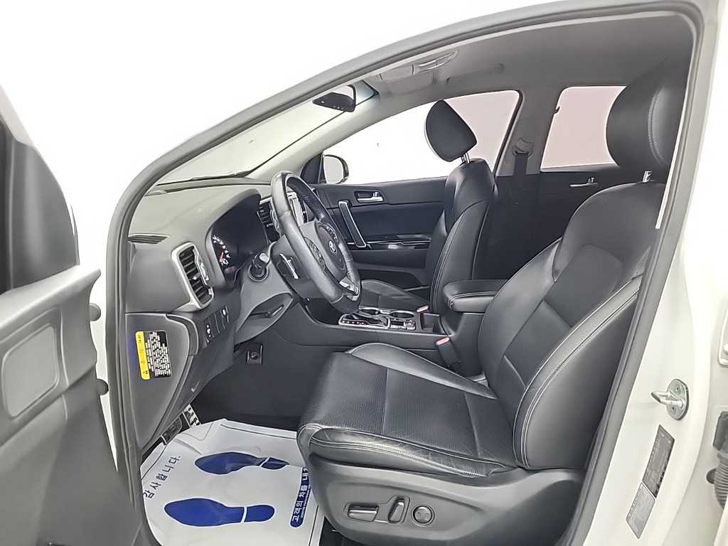 KIA Sportage - Vista 11