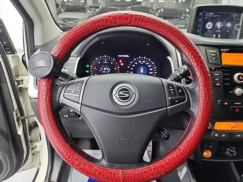 Ssangyong Korando - Vista 9