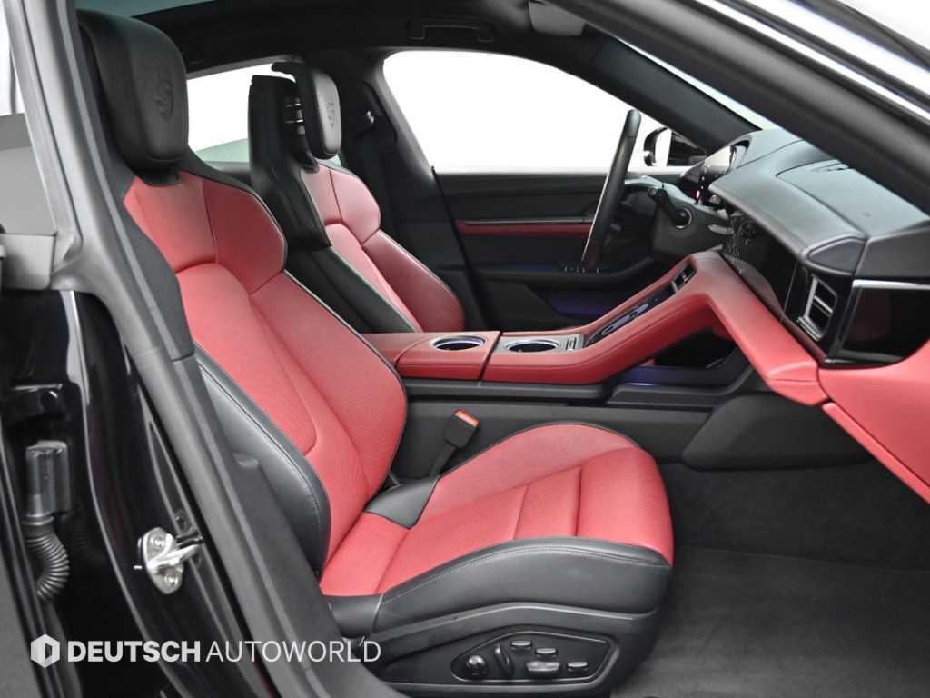 Porsche Taycan - Vista 10