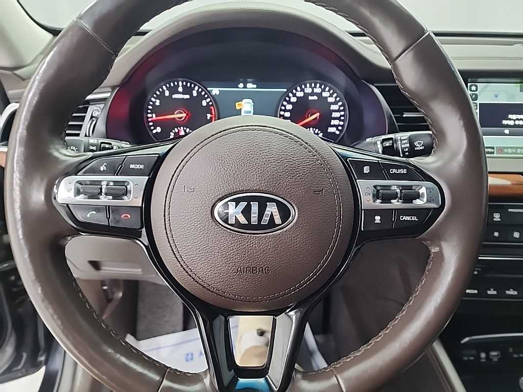 KIA K7 - Vista 9