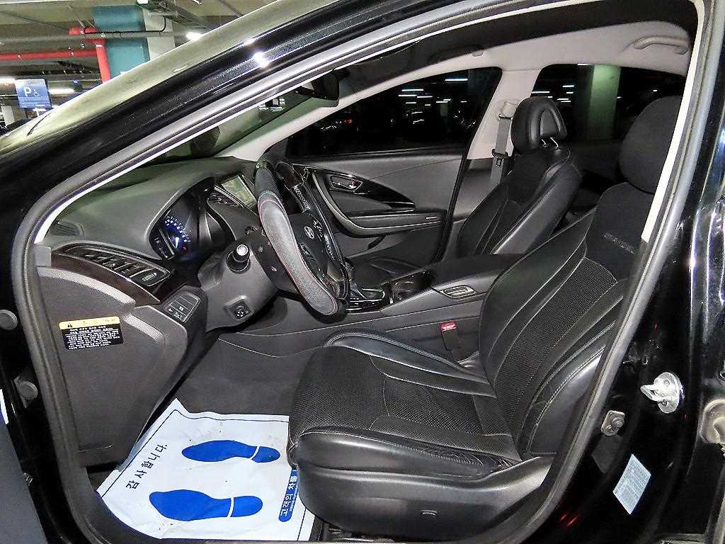 HYUNDAI Grandeur - Vista 6