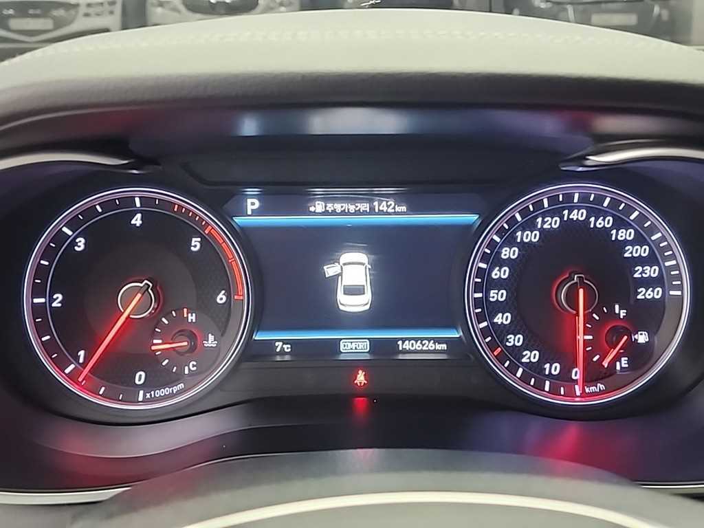 Genesis G70 - Vista 6