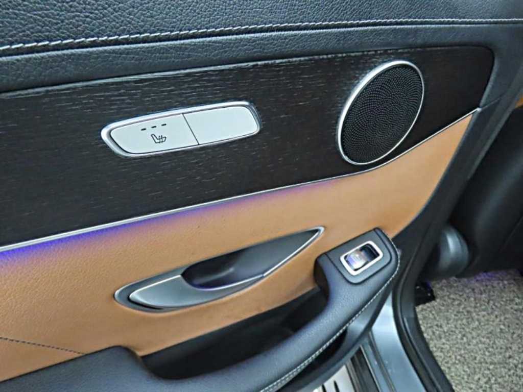 Mercedes Benz GLC Class 2021 Gris - Importación desde Corea - HF Imports Iquique - Foto 16