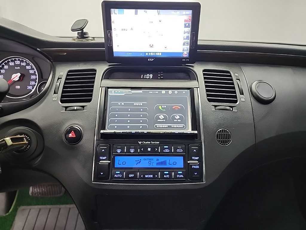 HYUNDAI Grandeur - Vista 10