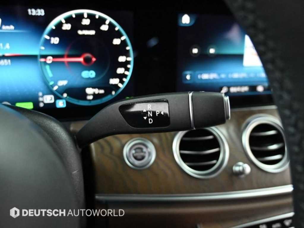 Mercedes Benz E class - Vista 9