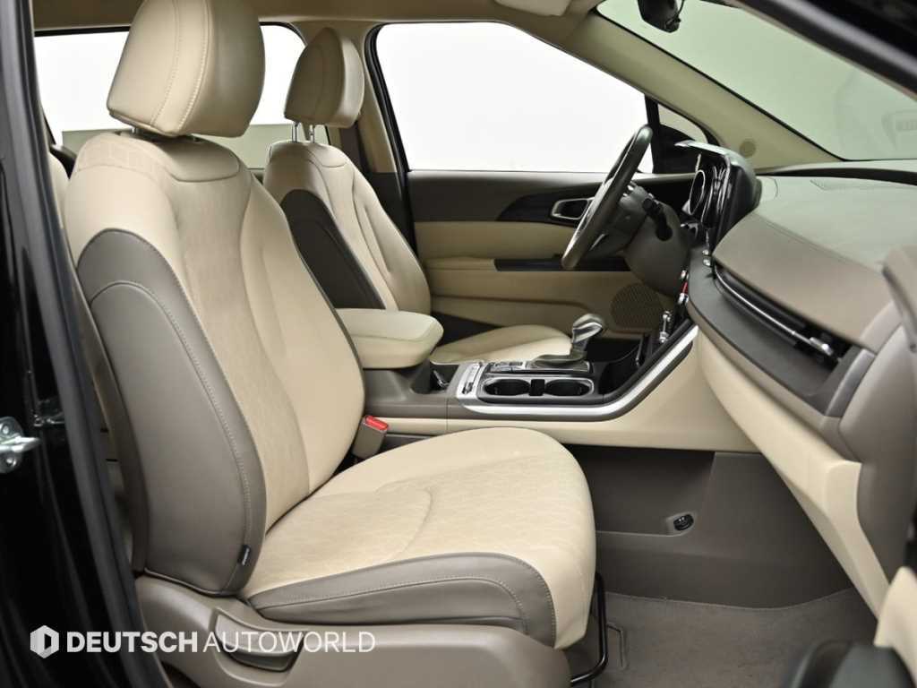 KIA Carnival - Vista 10