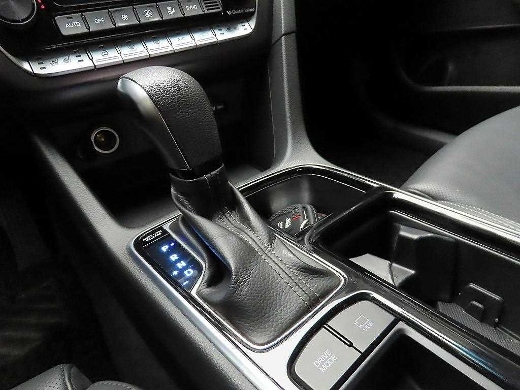 HYUNDAI Sonata - Vista 10