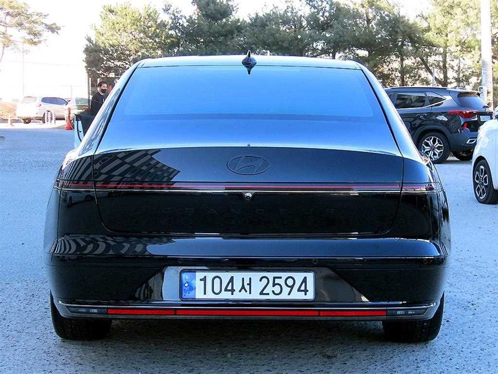 HYUNDAI Grandeur - Vista 4