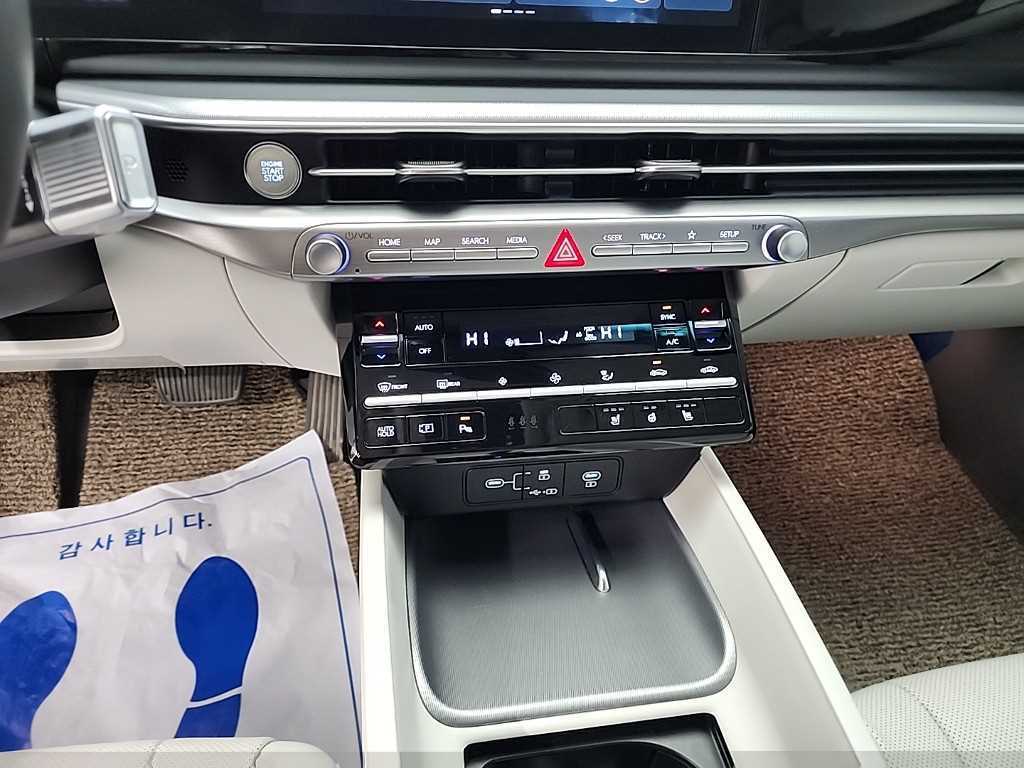 HYUNDAI Grandeur - Vista 10