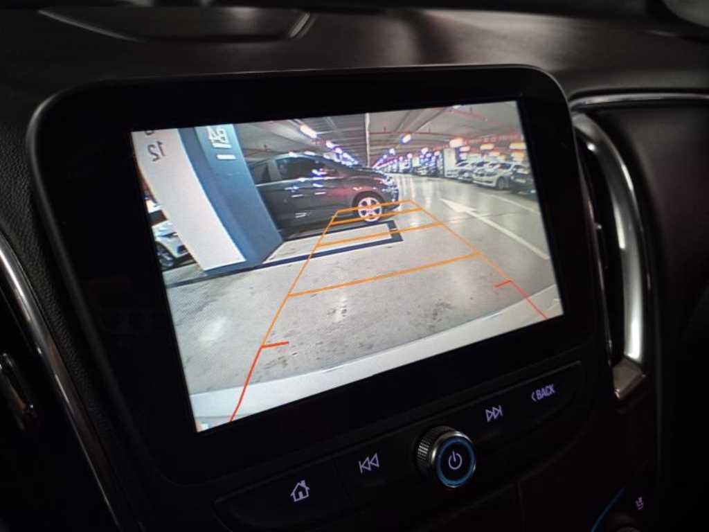 Chevrolet Malibu 2018 Blanco - Importación desde Corea - HF Imports Iquique - Foto 13