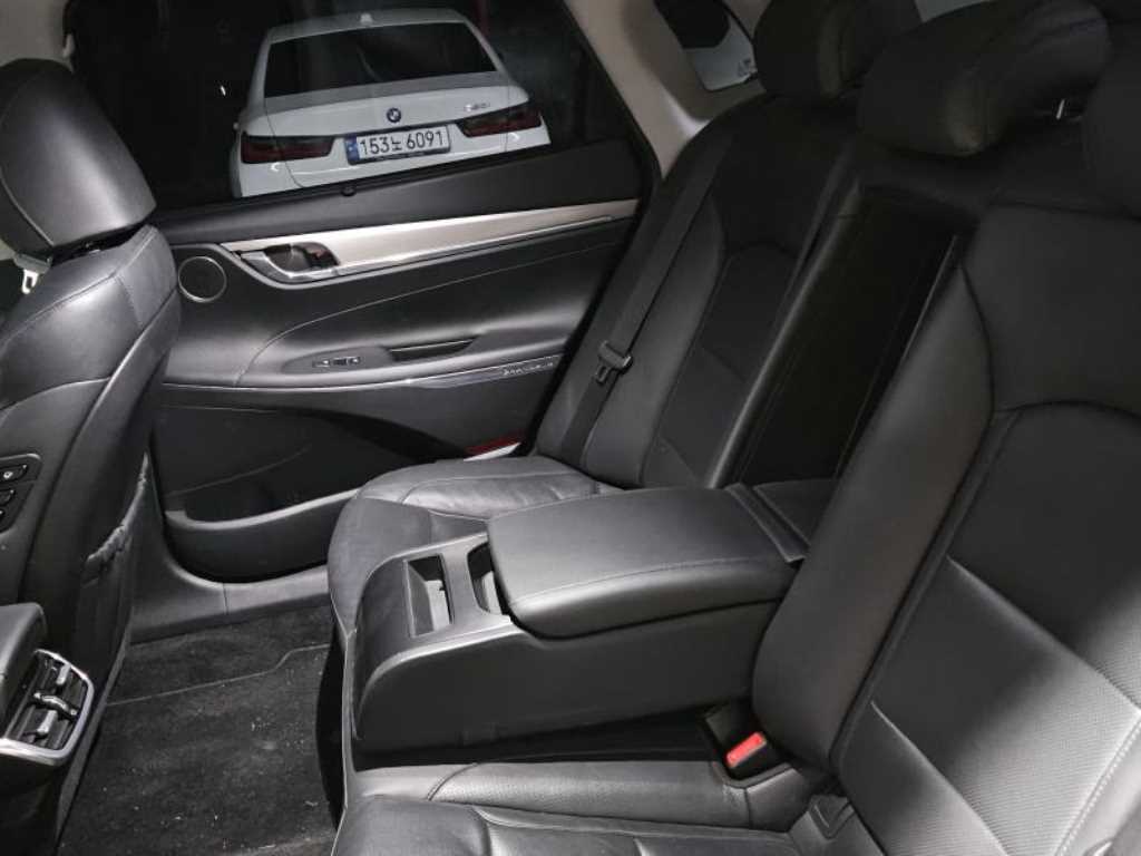 HYUNDAI Grandeur - Vista 6