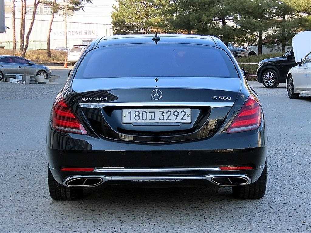 Mercedes Benz S Class - Vista 4
