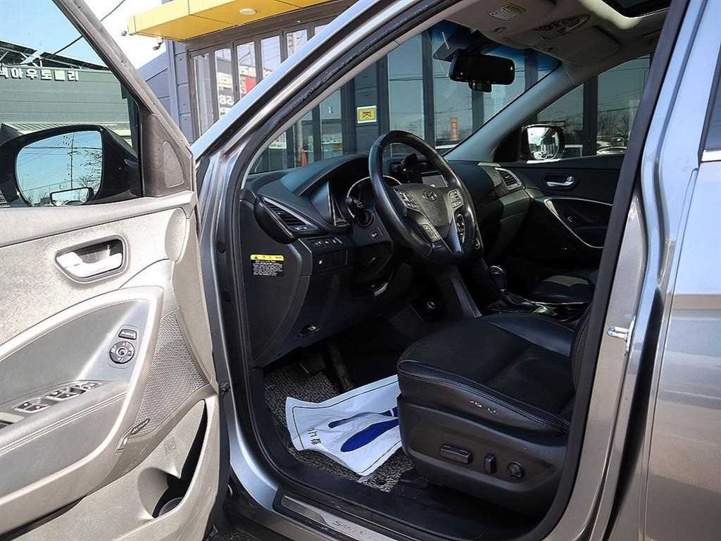 HYUNDAI Santa Fe - Vista 6