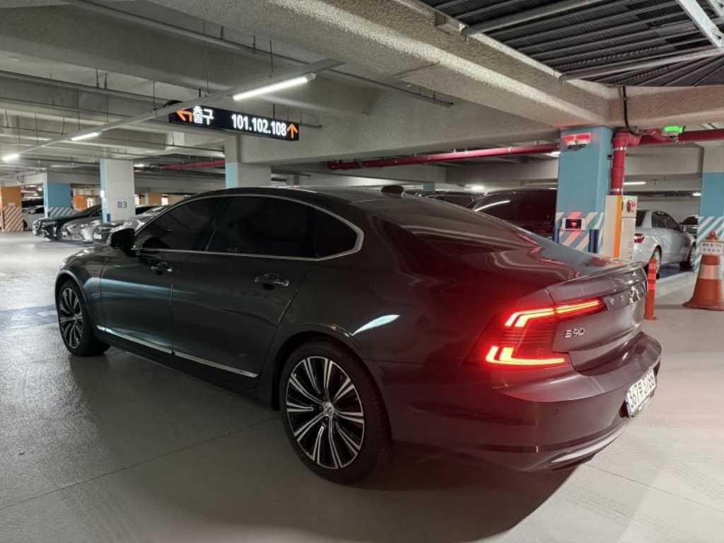Volvo S90 - Vista 4