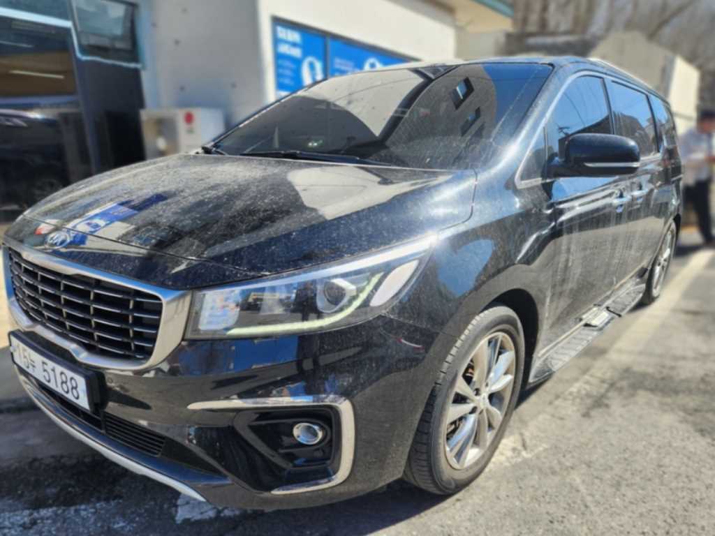 KIA Carnival - Vista 3