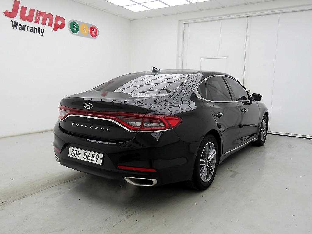 HYUNDAI Grandeur - Vista 4