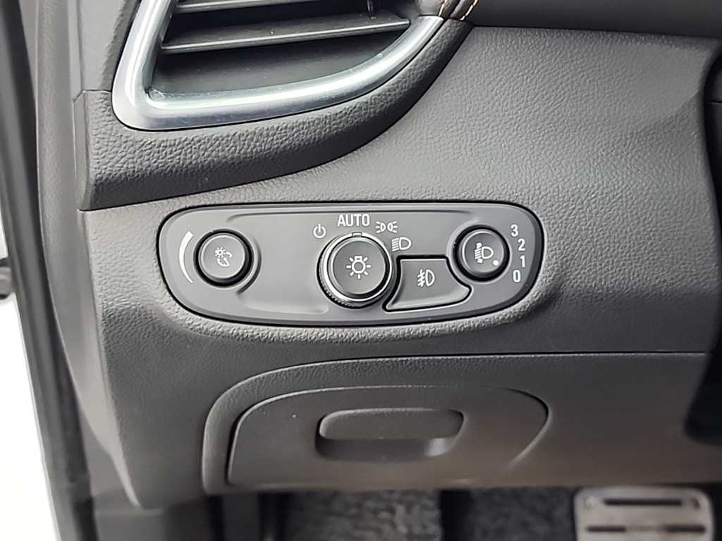 Chevrolet Trax 2019 Blanco - Importación desde Corea - HF Imports Iquique - Foto 17