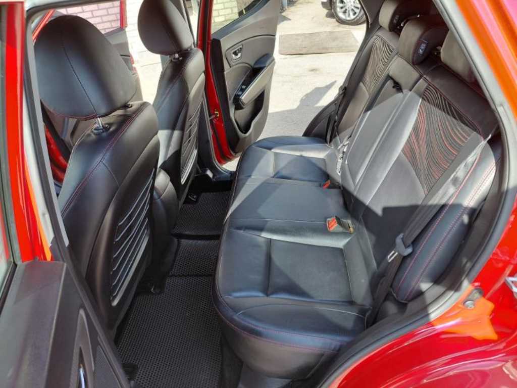 Ssangyong Tivoli 2016 Rojo - Importación desde Corea - HF Imports Iquique - Foto 16