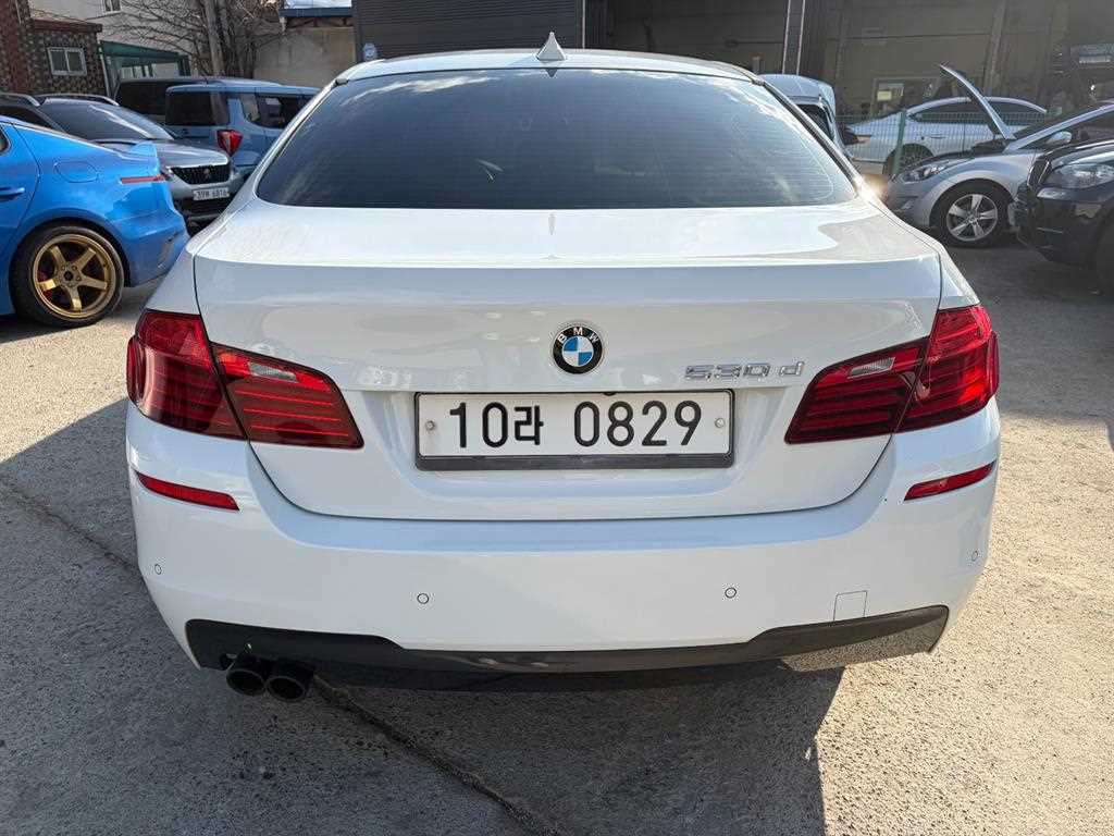 BMW 5 Series - Vista 4