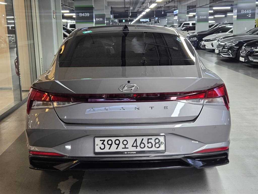 HYUNDAI Avante - Vista 4