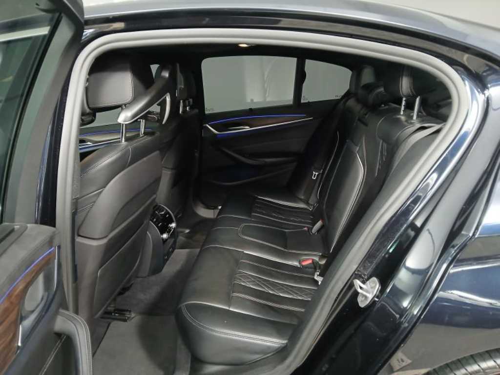 BMW 5 Series - Vista 7