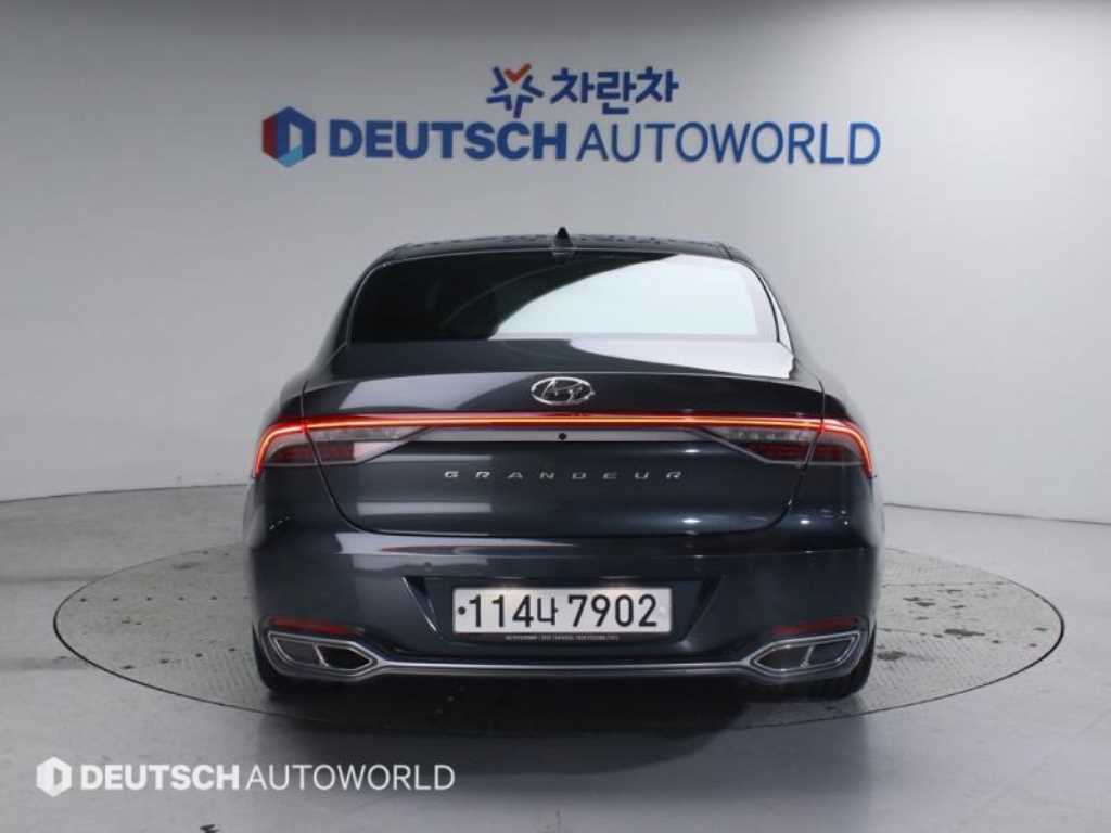 HYUNDAI Grandeur - Vista 4