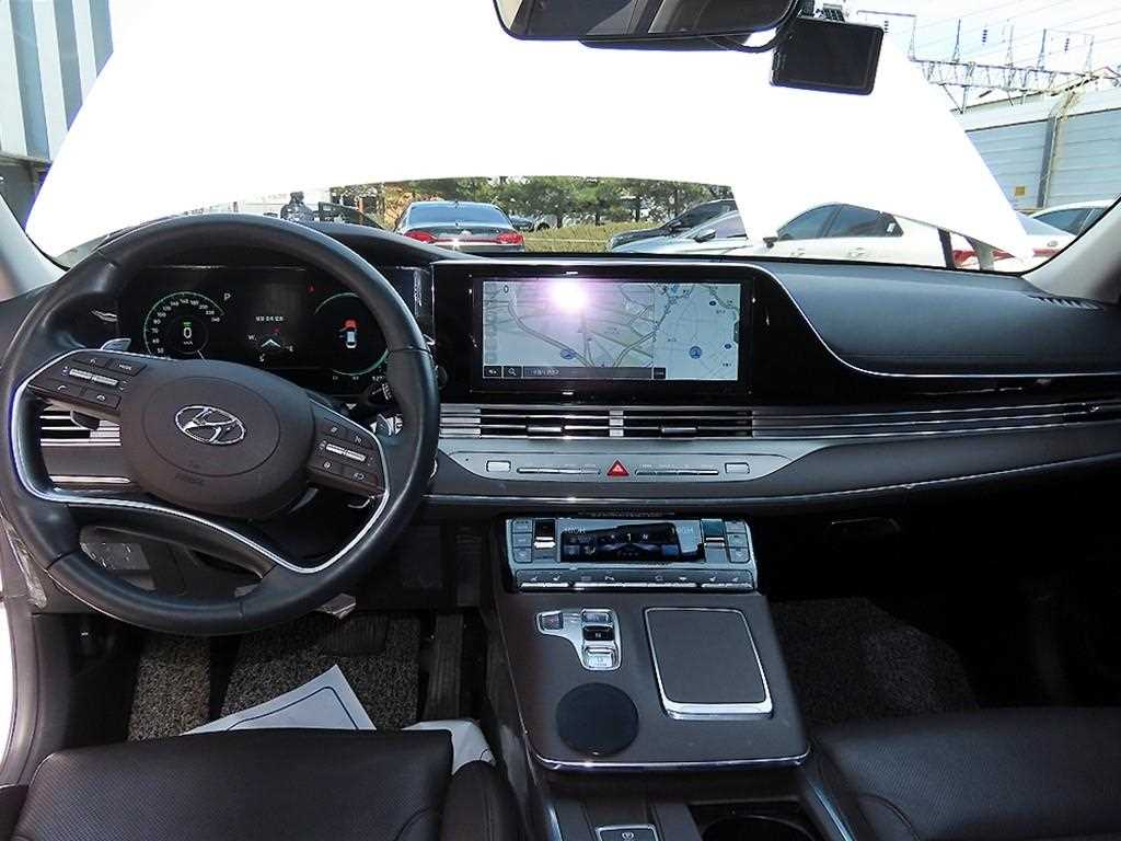 HYUNDAI Grandeur - Vista 7