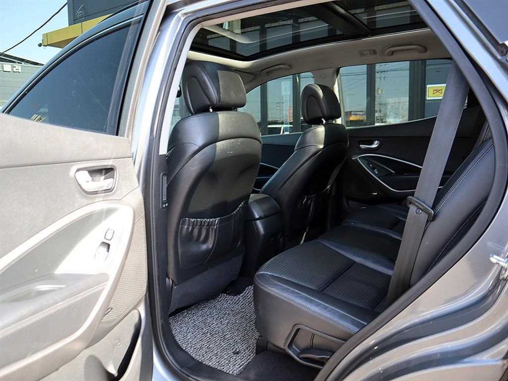 HYUNDAI Santa Fe - Vista 7