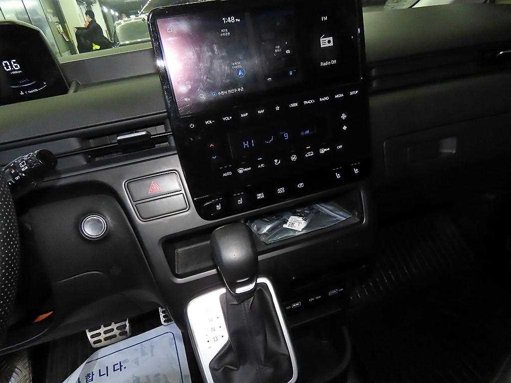 HYUNDAI Staria - Vista 10