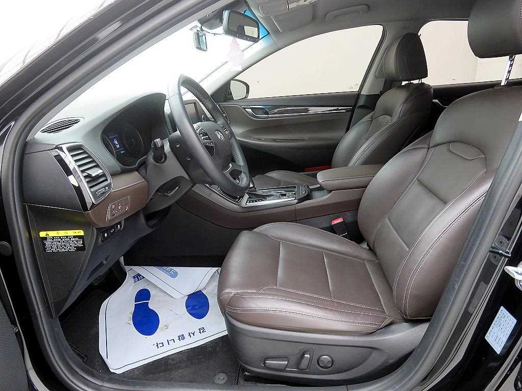 HYUNDAI Grandeur - Vista 6