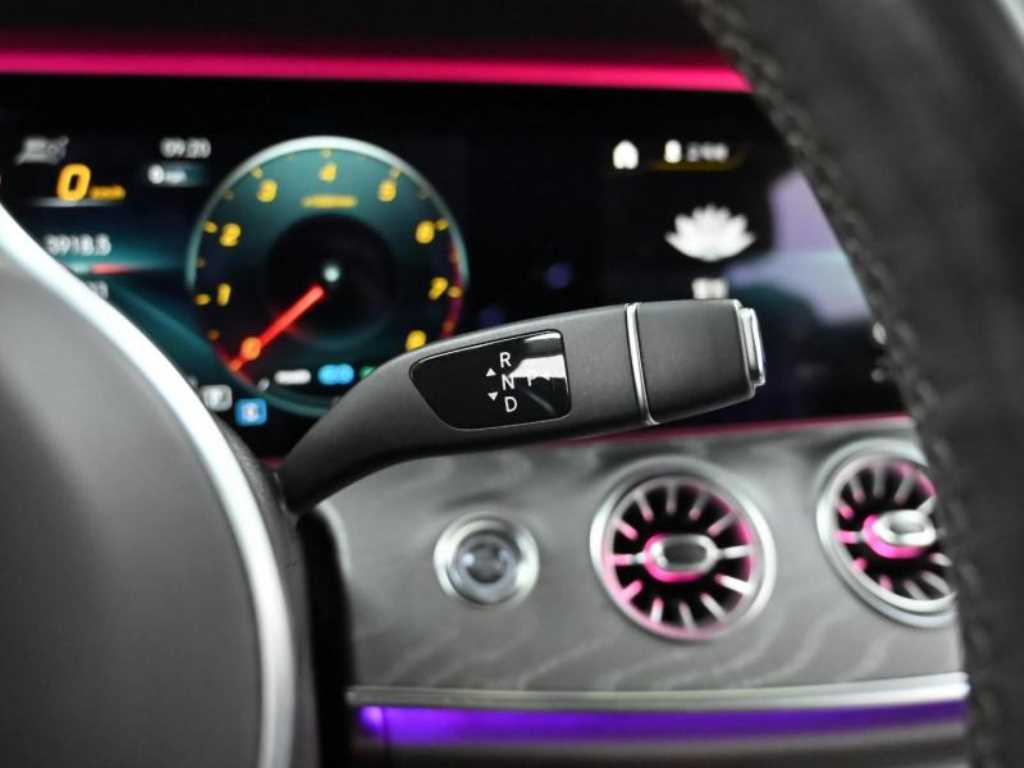 Mercedes Benz CLS Class - Vista 9