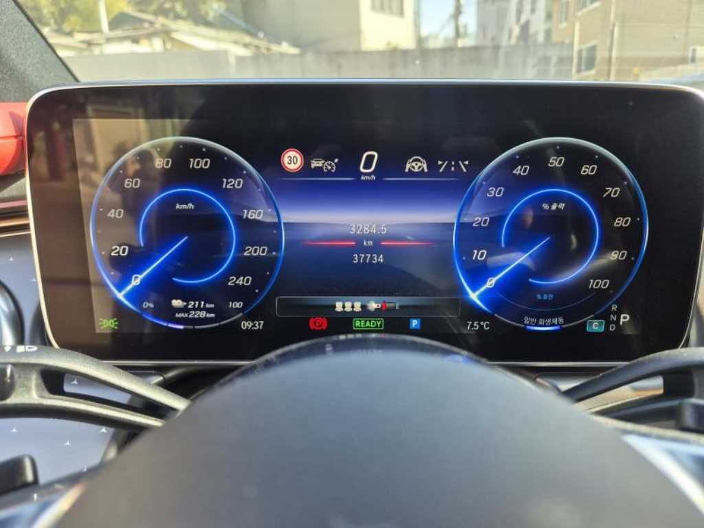 Mercedes Benz EQE - Vista 10