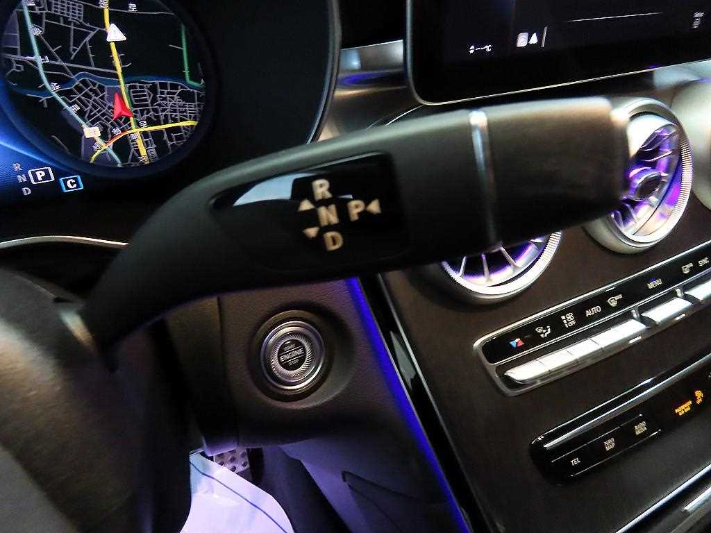 Mercedes Benz GLC Class - Vista 12