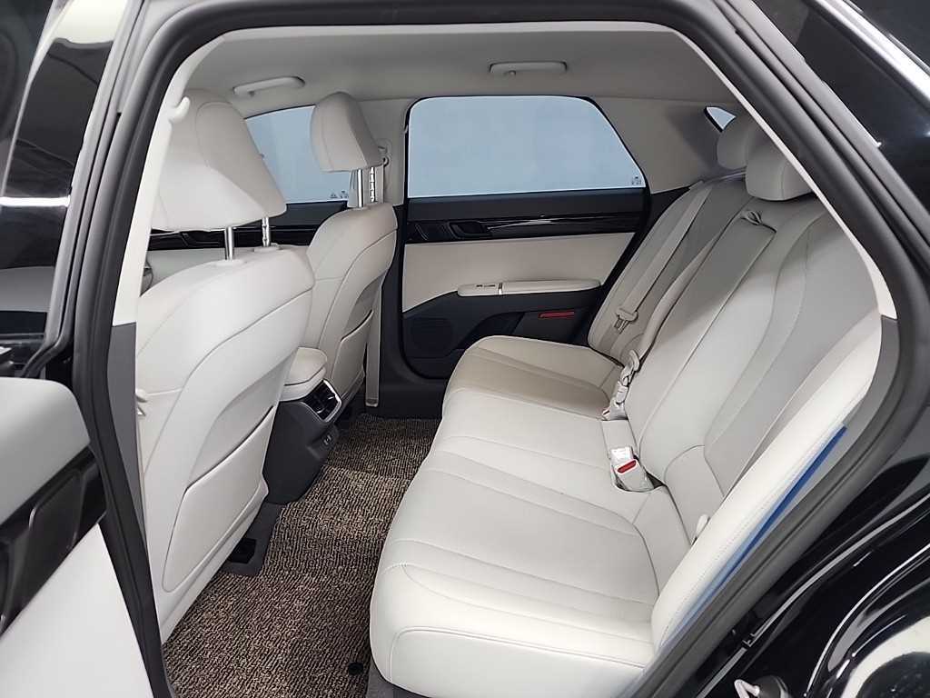 HYUNDAI Grandeur - Vista 12