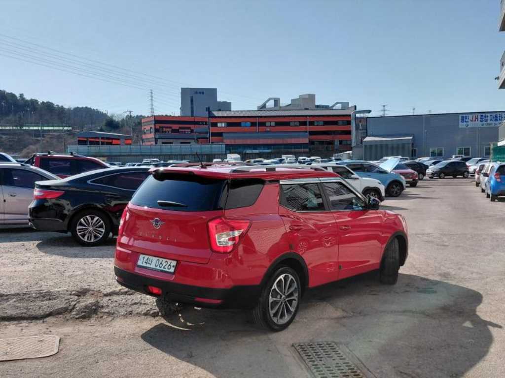 Ssangyong Tivoli - Vista 2