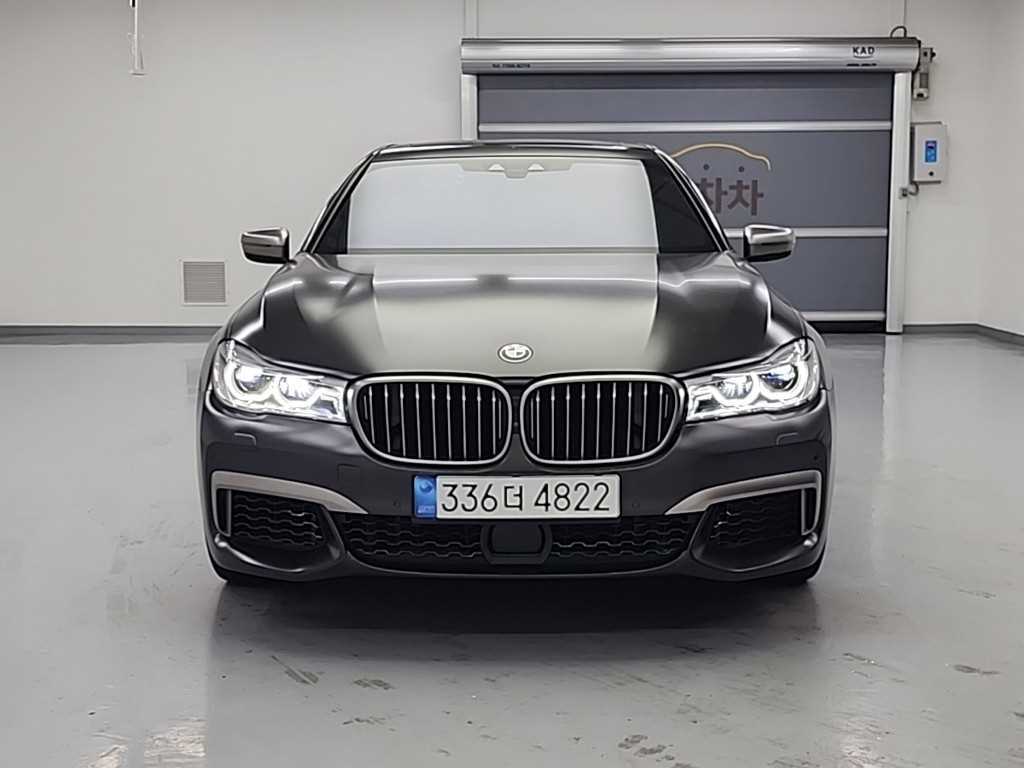 BMW 7 Series - Vista 2