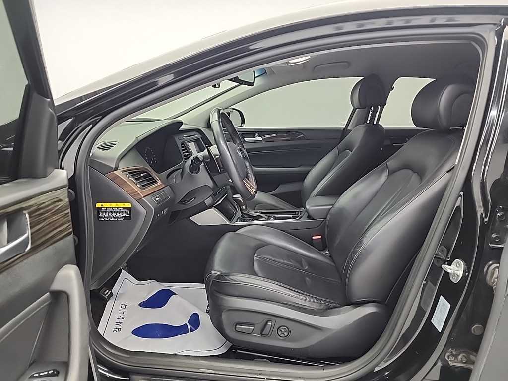 HYUNDAI Sonata - Vista 11