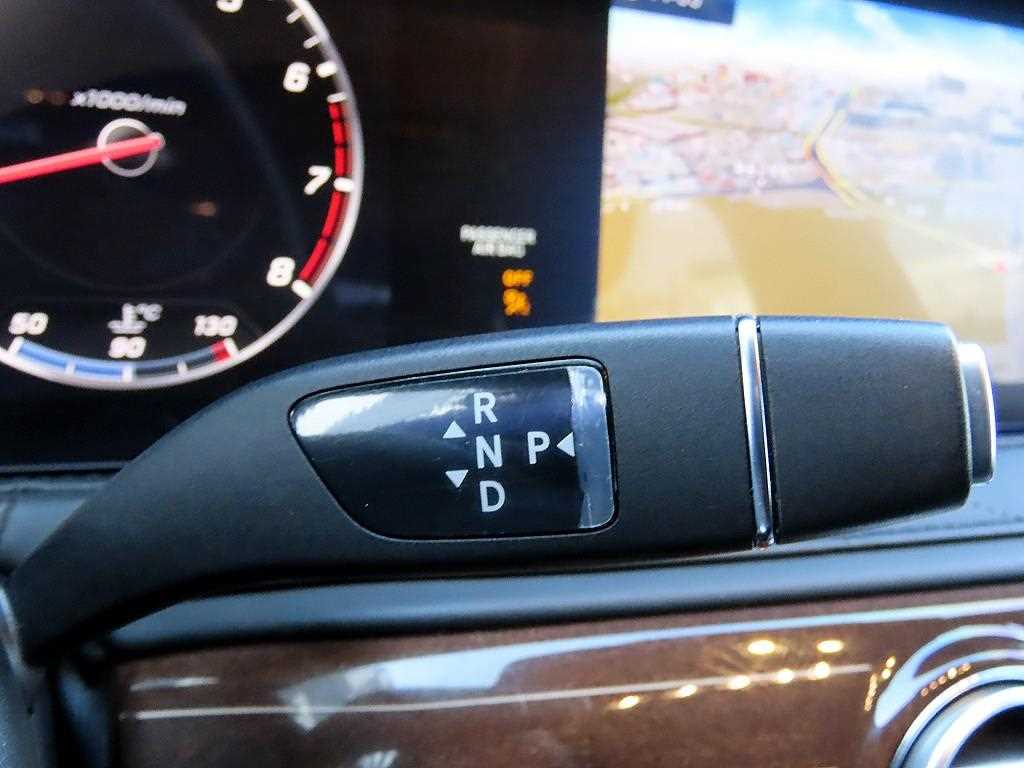 Mercedes Benz S Class - Vista 11