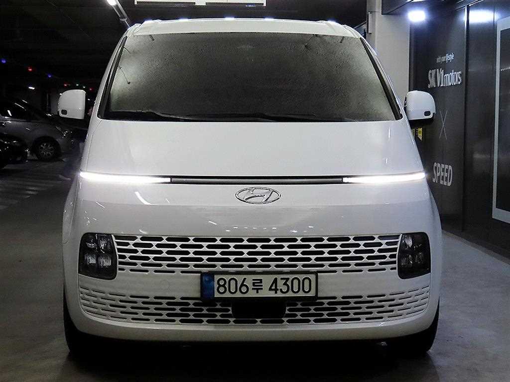 HYUNDAI Staria - Vista 2