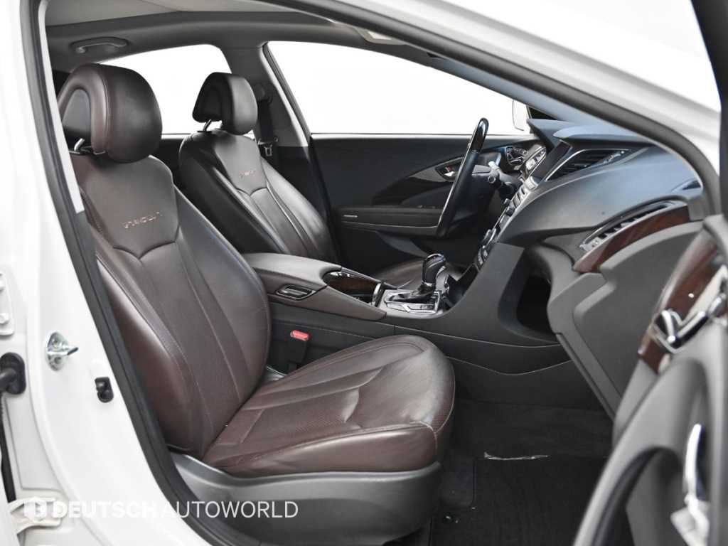 HYUNDAI Grandeur - Vista 10