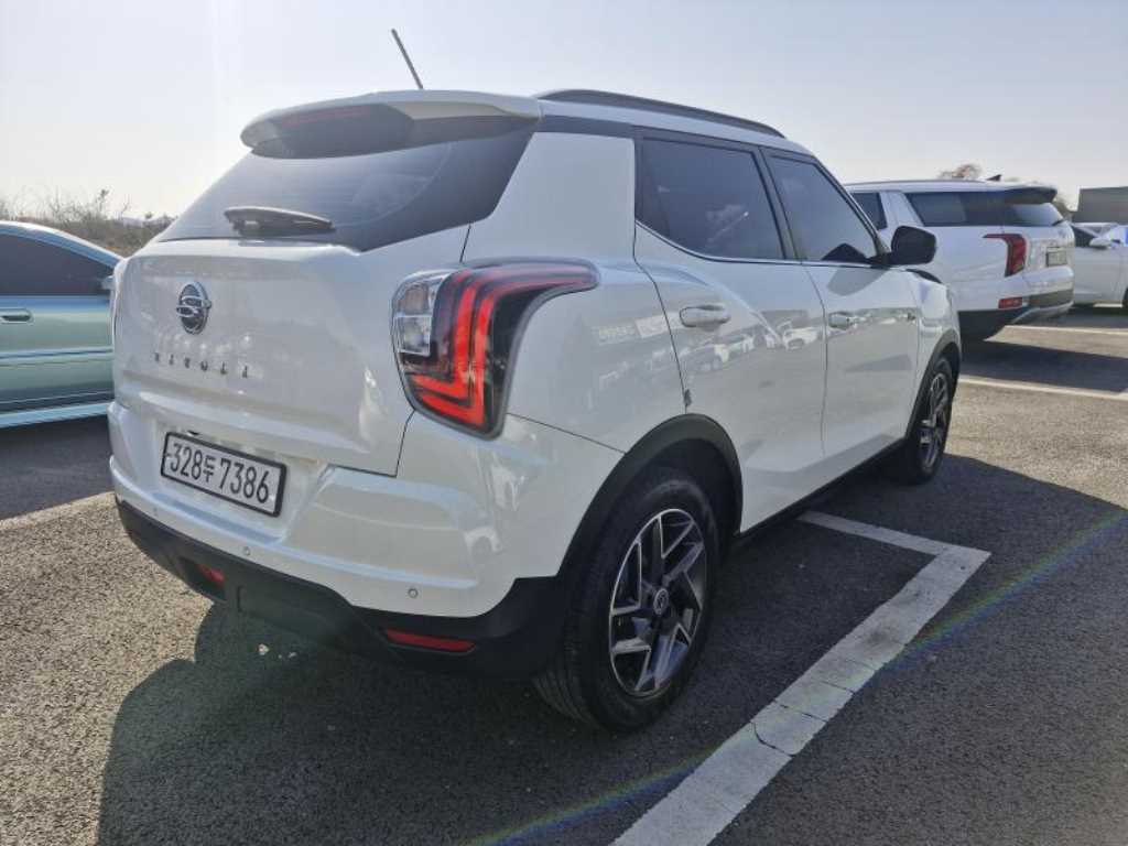 Ssangyong Tivoli - Vista 5